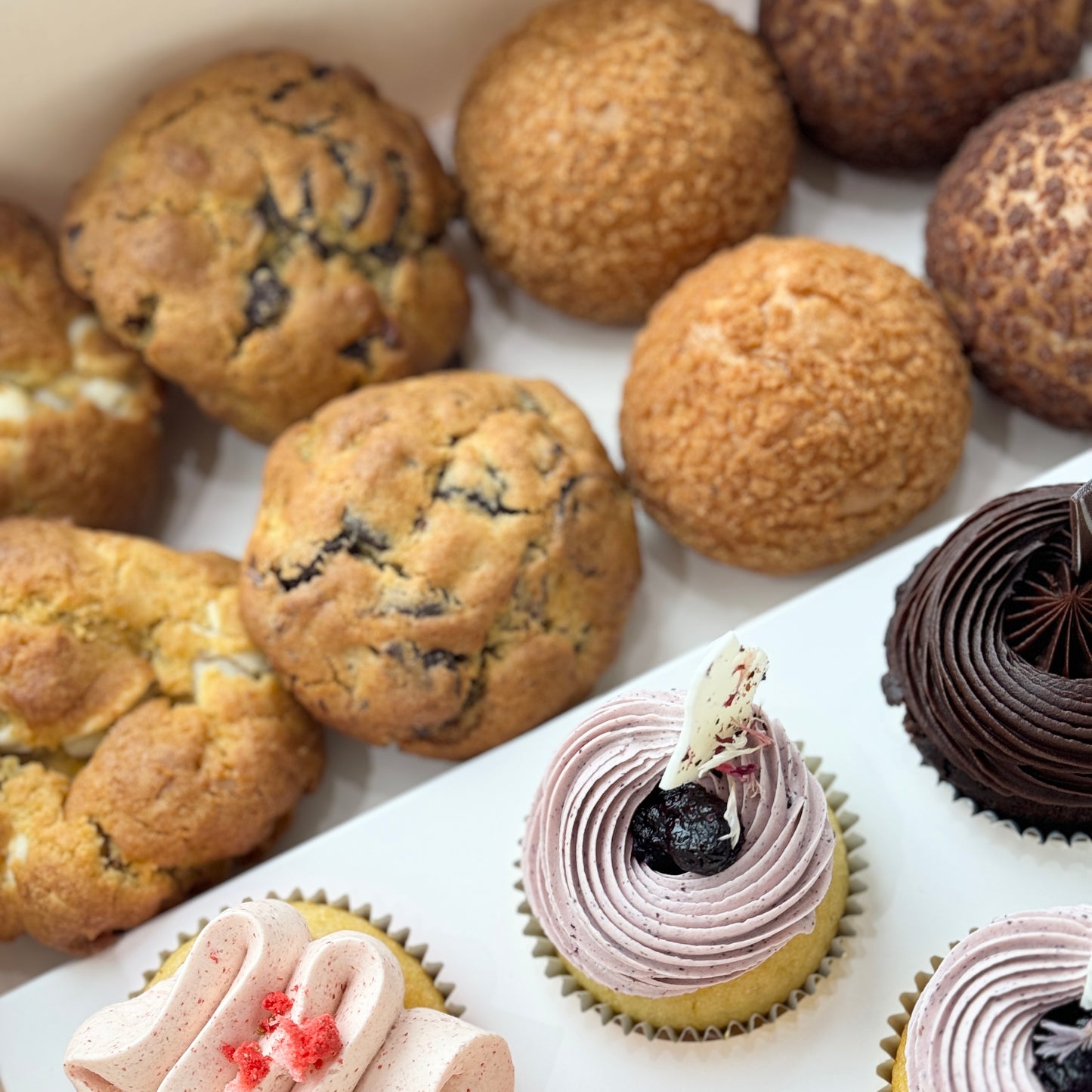 [ALL-TREATS-BOX] 6 CHOUX x 6 COOKIES x 6 CUPCAKES