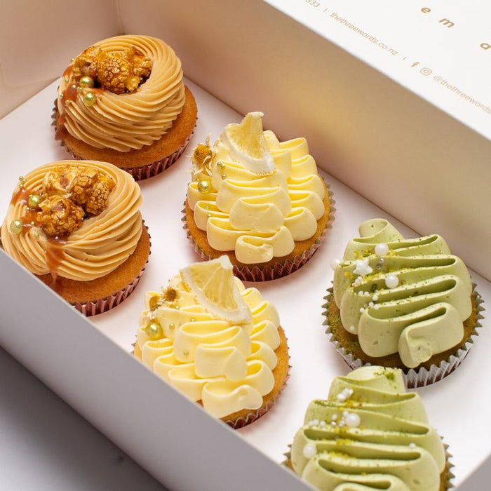 [TOMORROW] BRIGHT COLOURS CUPCAKES SET