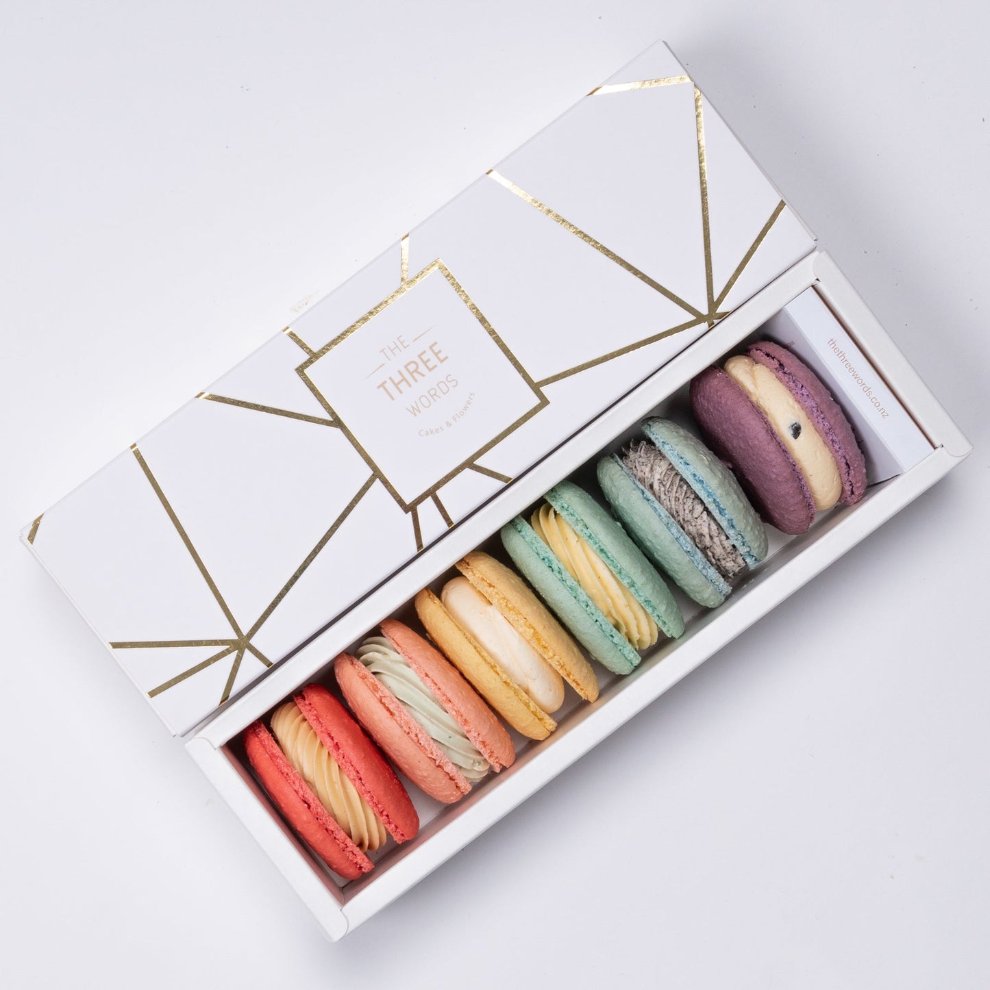 [TOMORROW] MACARONS IN RAINBOW COLOURS